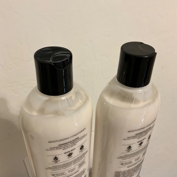 Into the Night Conditioner set of 2 - Picture 3 of 5